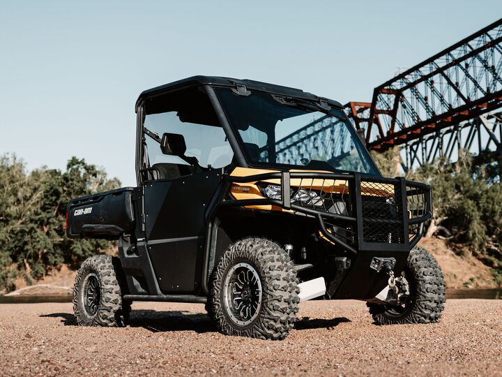 SHOP UTV